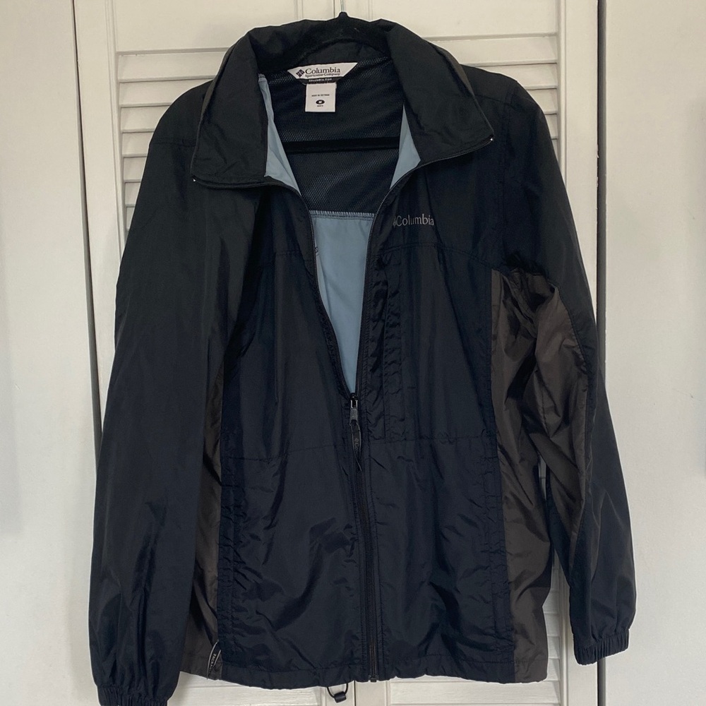Columbia Men's Black and Gray Windbreaker